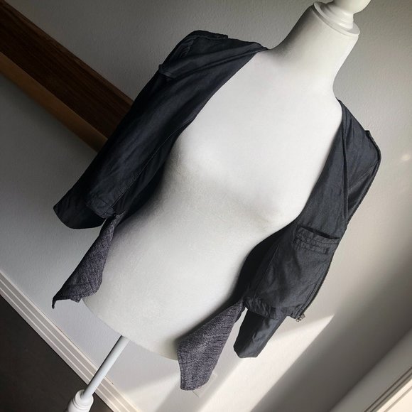 Lululemon Tranquility Jacket - Picture 7 of 12